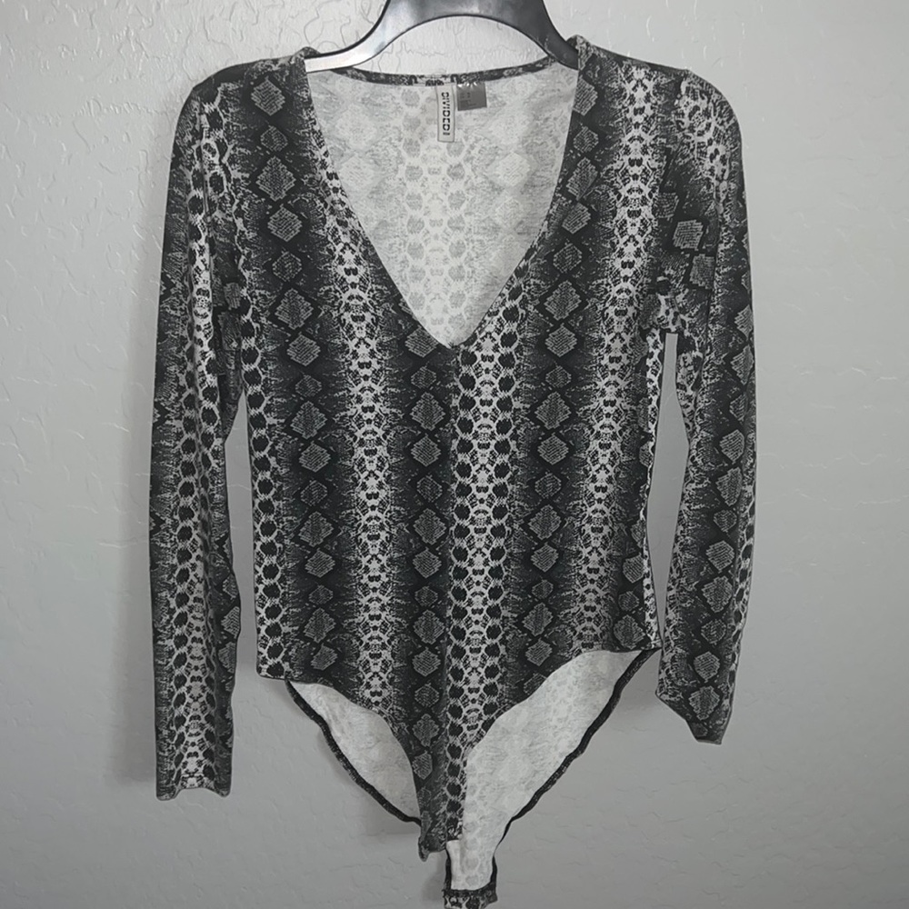 H&M bodysuit